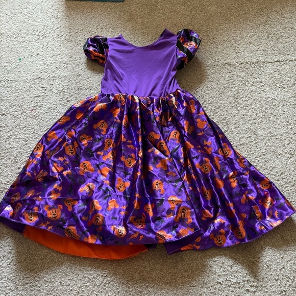 Disney Store Minnie Mouse Halloween Witch Costume - Orange and Purple 7/8 World - Picture 6 of 6